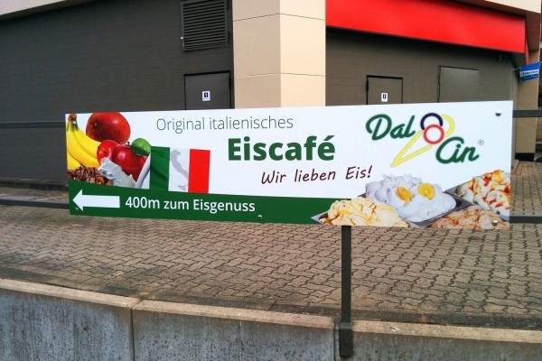 Werbeschild Esso Dal Cin Eiscafe