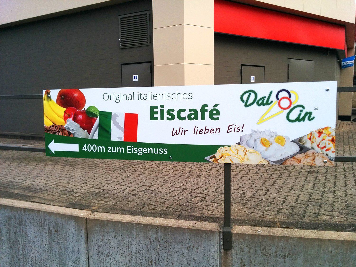 Werbeschild Esso Dal Cin Eiscafe
